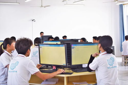 网络连接世界,信息成就未来——广西城市职业大学信息工程学院计算机技术培训